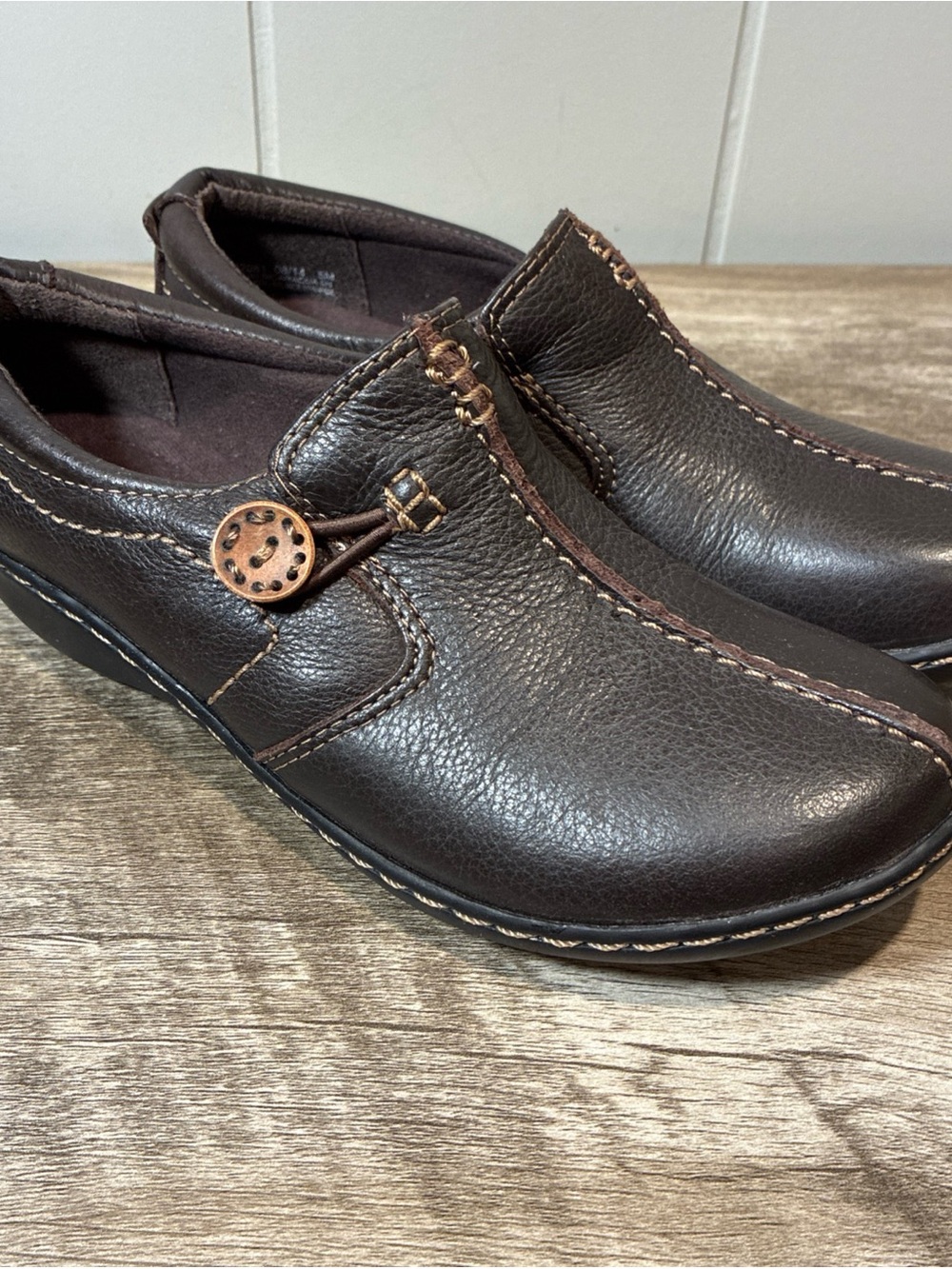 Clarks Bendables Dark Brown Leather Slip On Loafers Flats Sz 5M Comfort Casual